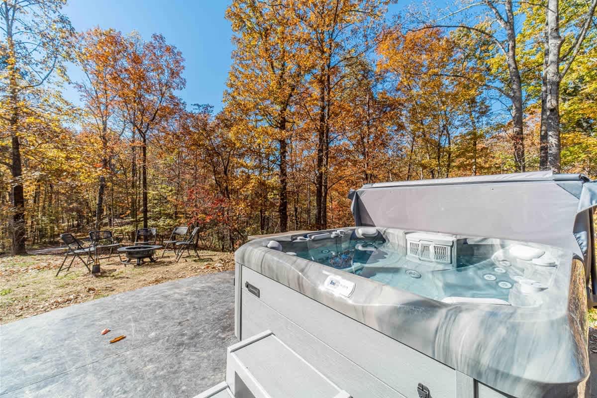 Monarch Manor, a Blue Creek Cabins home in Helen, GA