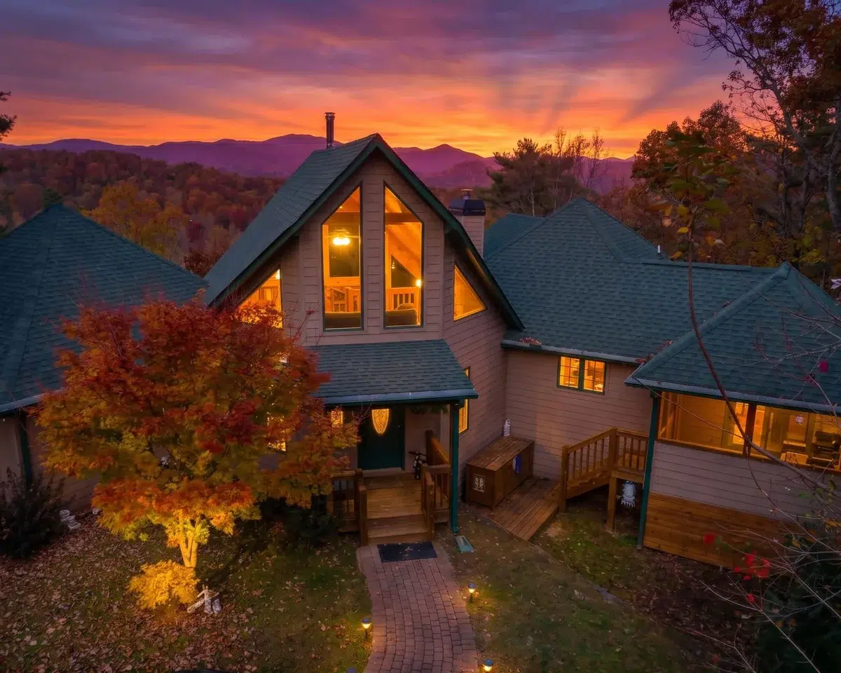 Blue Creek cabin in the North Georgia mountains